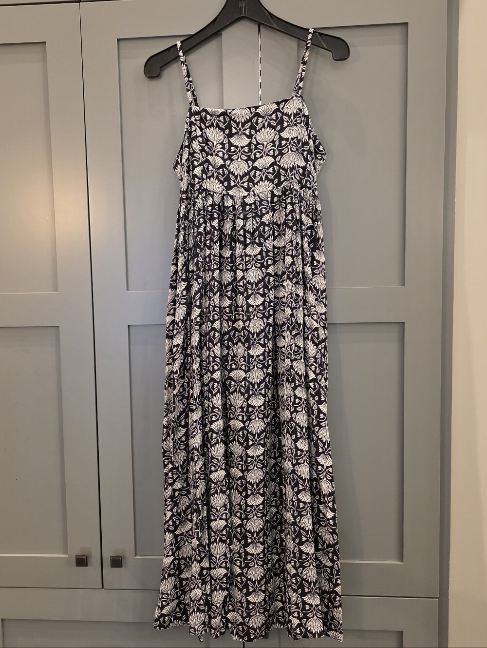 Natural Life Maxi Dress Black White Floral Smocked Boho Pockets Prarie Strappy